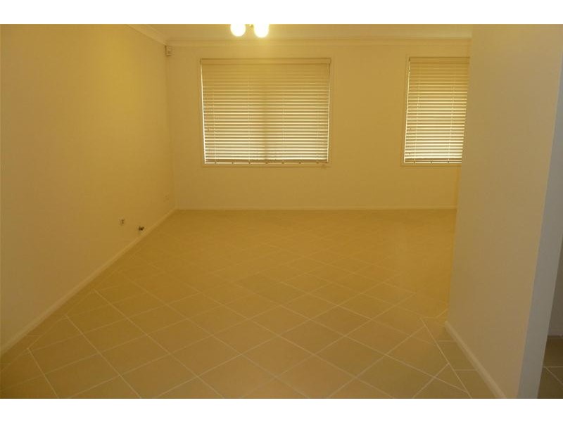 2 Jillain Place, Macquarie Fields NSW 2564