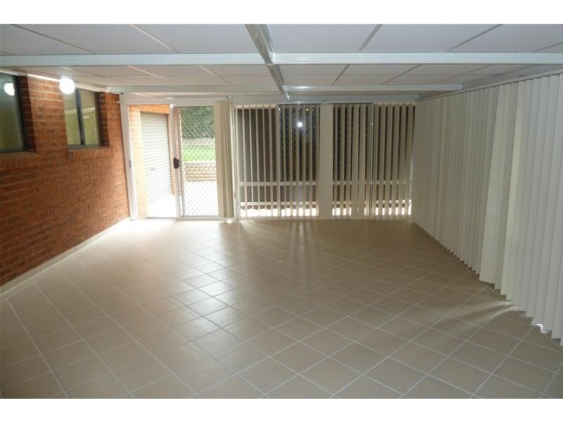 2 Jillain Place, Macquarie Fields NSW 2564