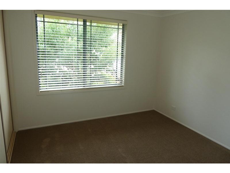 2 Jillain Place, Macquarie Fields NSW 2564