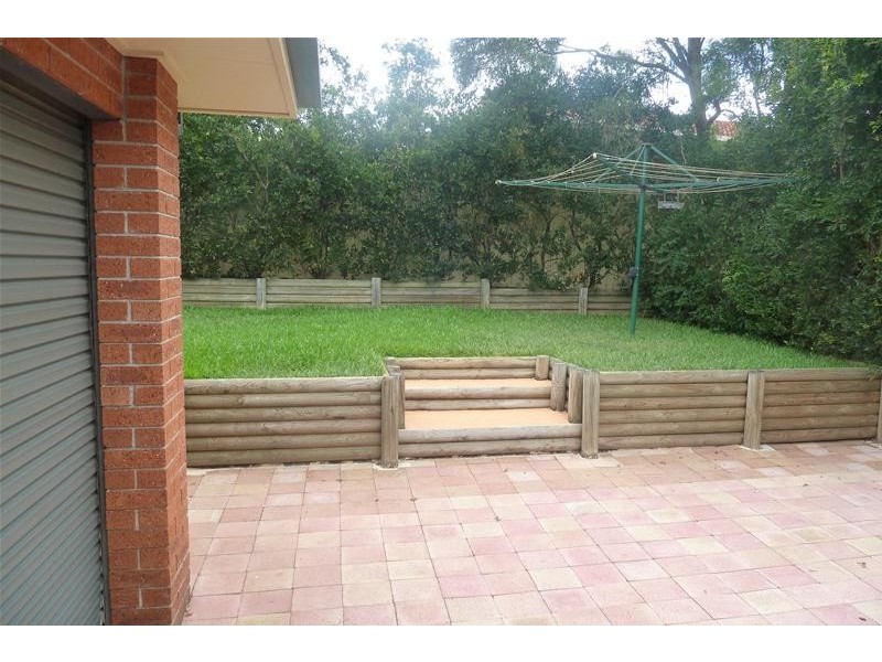 2 Jillain Place, Macquarie Fields NSW 2564