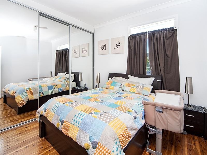 8 Koala Road, Greenacre NSW 2190