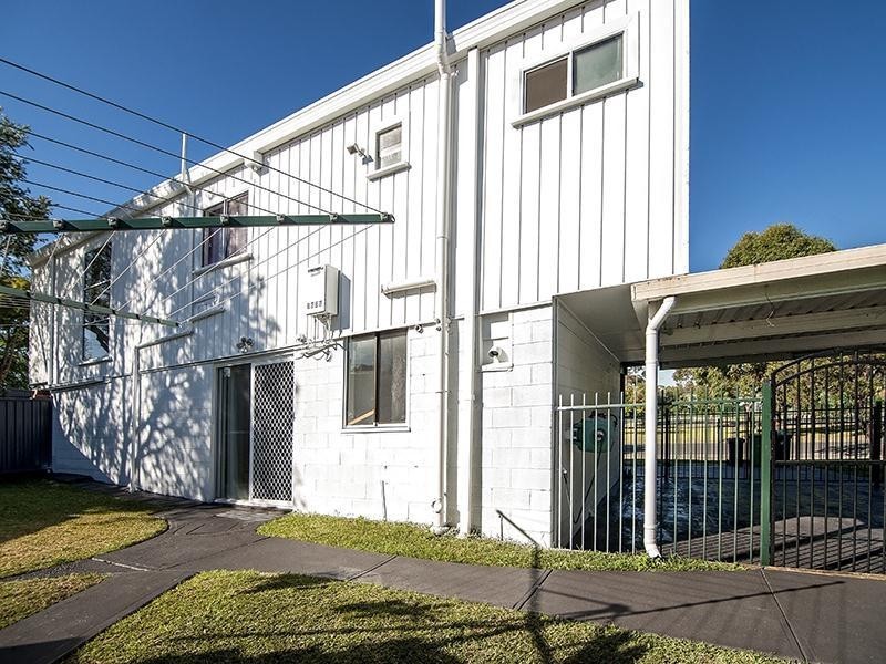 8 Koala Road, Greenacre NSW 2190