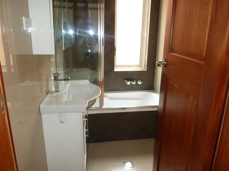 196 Banksia Road, Greenacre NSW 2190