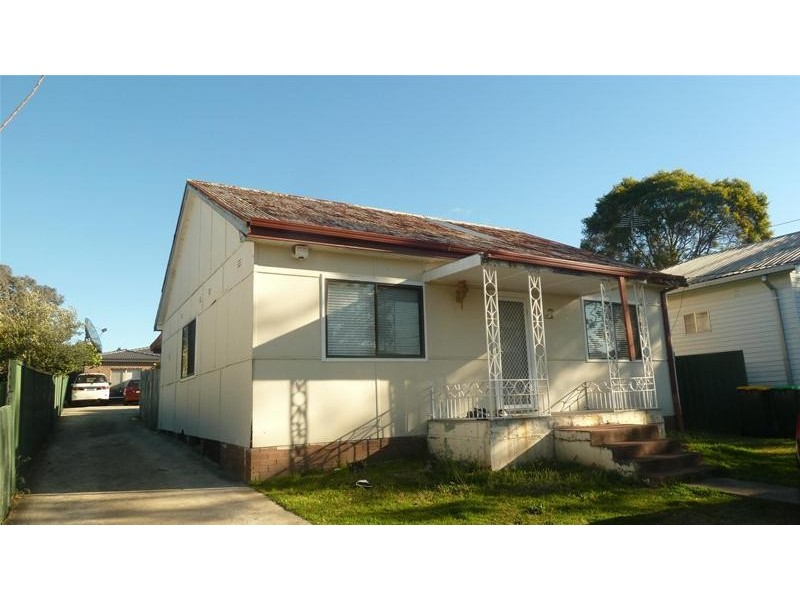 142 Mimosa Road, Greenacre NSW 2190