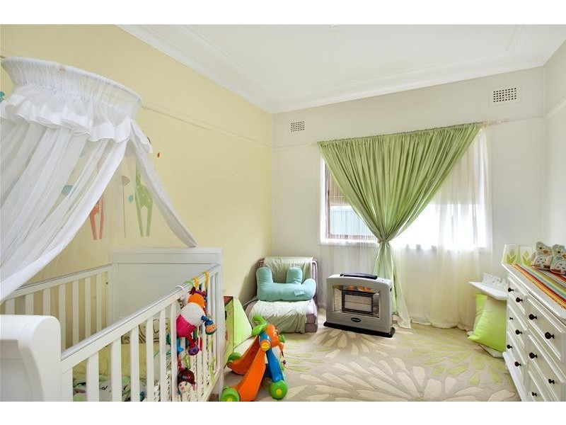 142  Mimosa Road, Greenacre NSW 2190