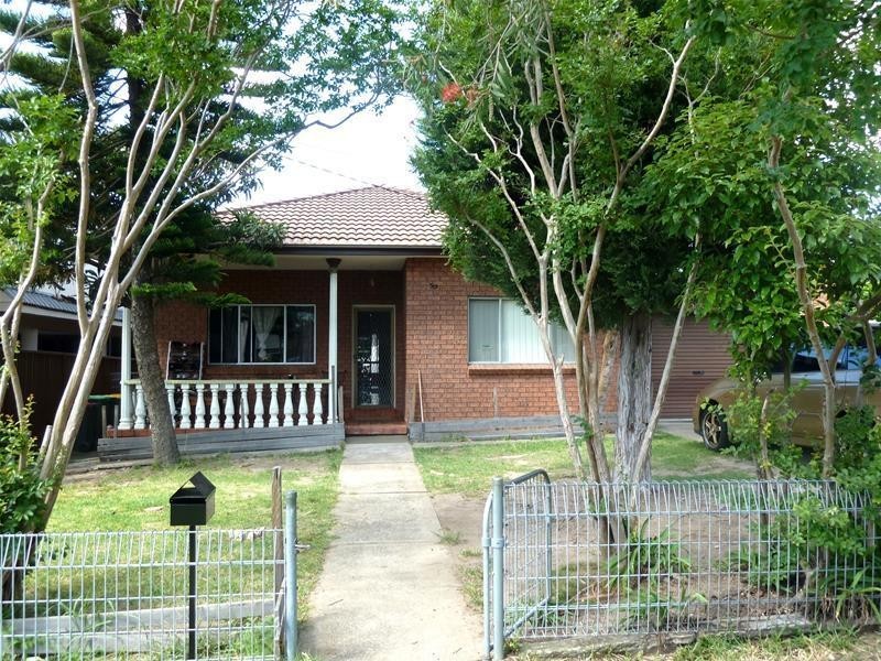 50 Tennyson Road, Greenacre NSW 2190