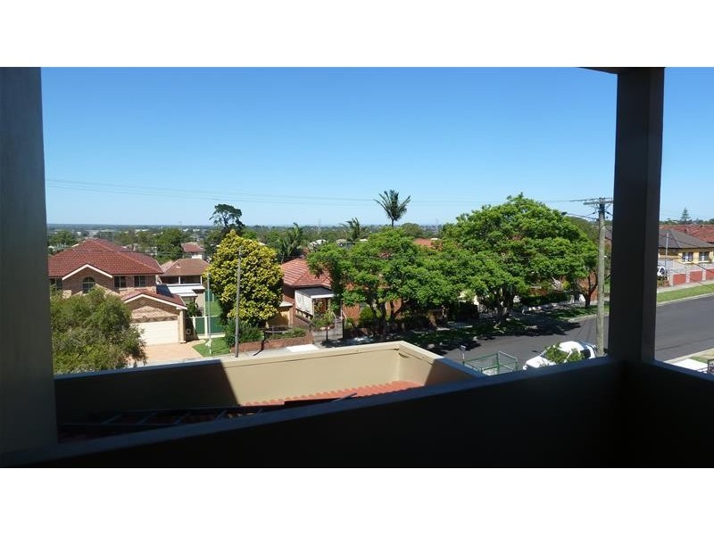 1 Nockolds Avenue, Punchbowl NSW 2196