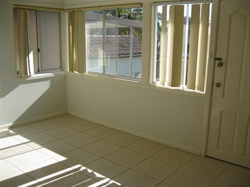 123 Macquarie Street, Greenacre NSW 2190