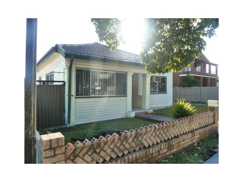 9 Gowrie Avenue, Punchbowl NSW 2196