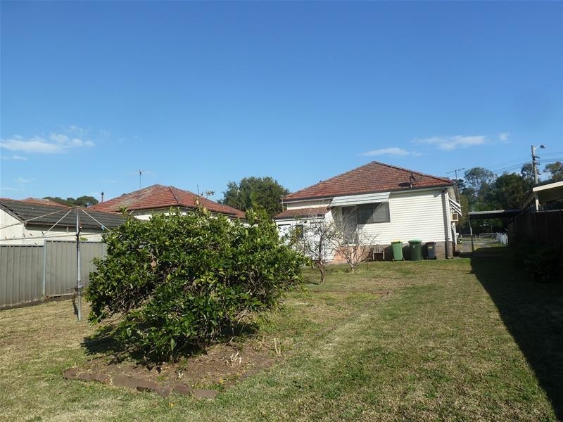 313 Noble Avenue, Greenacre NSW 2190