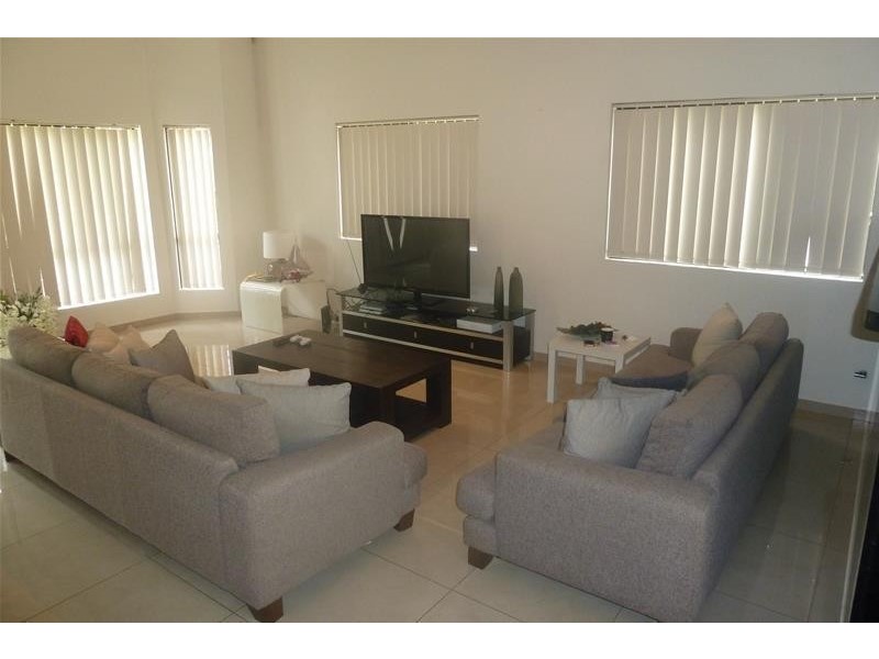 1/50 Waterloo Road, Greenacre NSW 2190