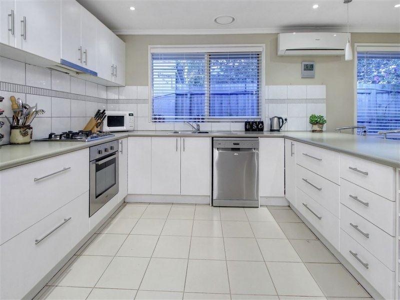 12 Andrew Place, Mornington VIC 3931