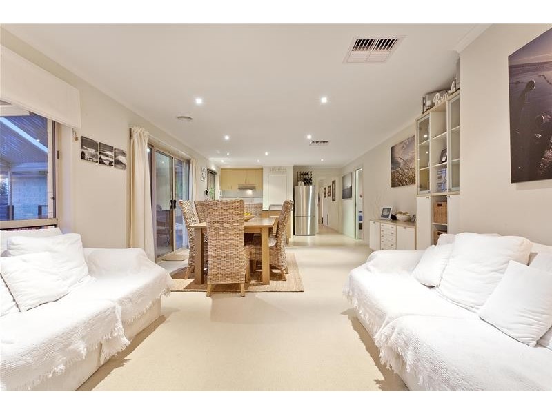 17 Veda Avenue, Mount Martha VIC 3934