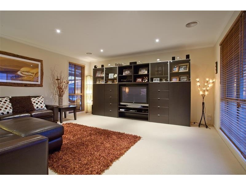 17 Veda Avenue, Mount Martha VIC 3934