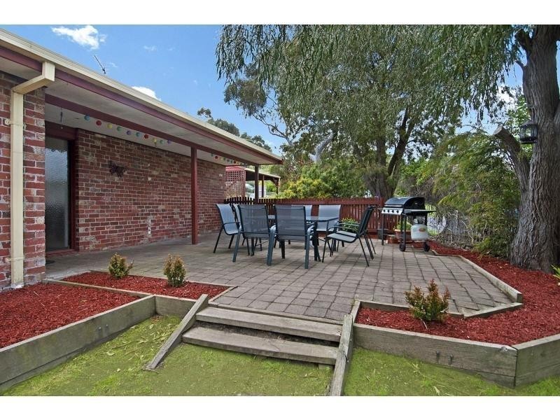 4 Omuna Court, Safety Beach VIC 3936