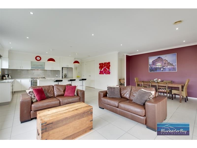 28 Dorothy Crescent, Mornington VIC 3931