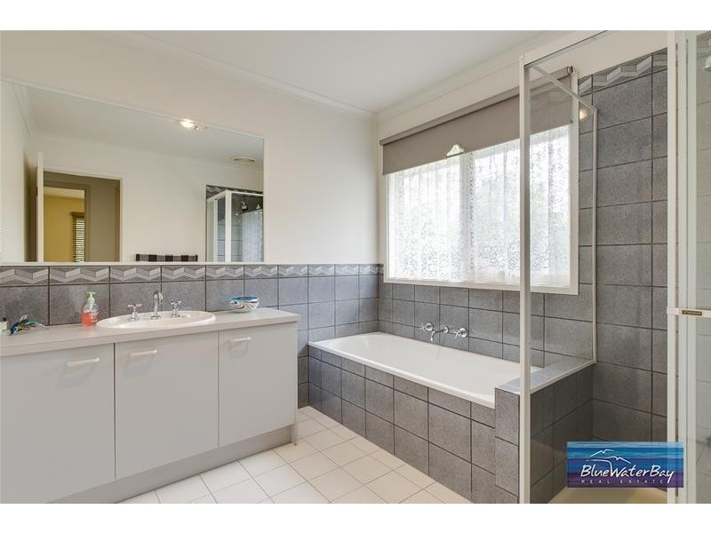4 Temple Court, Mount Martha VIC 3934