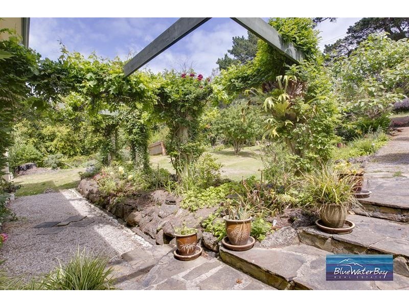 25 Two Bays Road, Mount Eliza VIC 3930