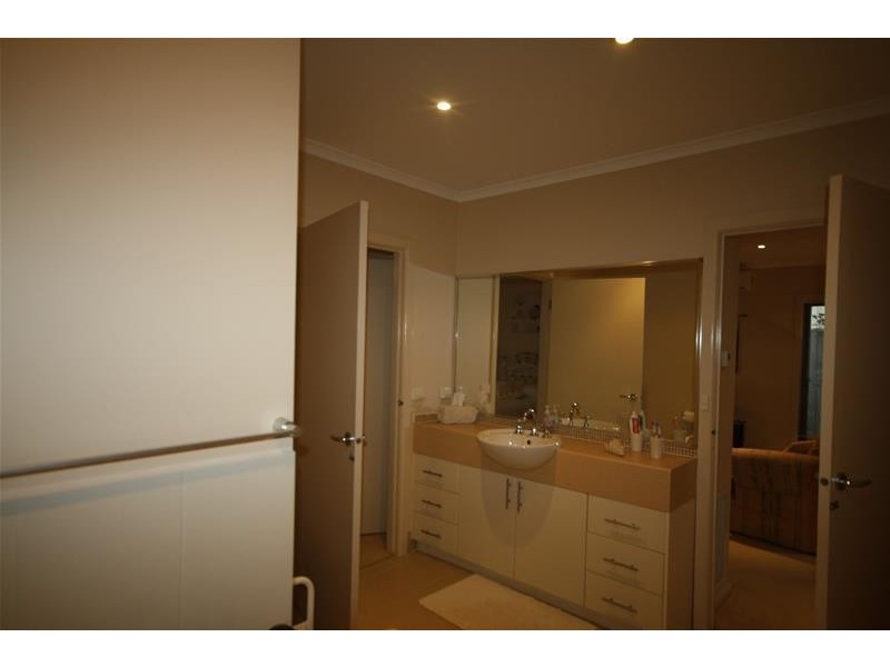 12/1 Green Island Avenue, Mount Martha VIC 3934