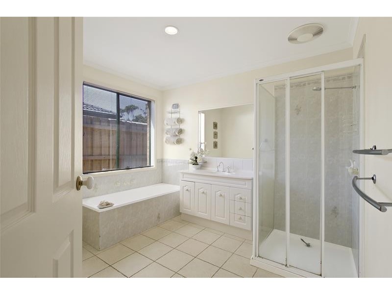 17 Baystone Court, Mount Martha VIC 3934