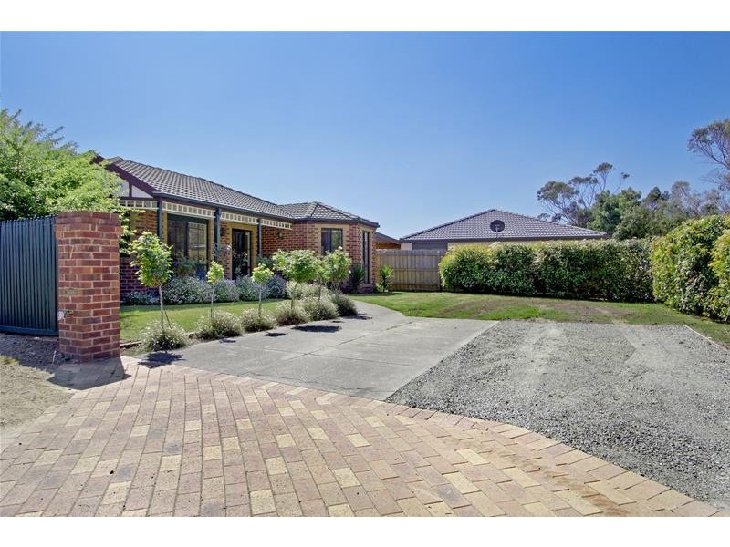 17 Baystone Court, Mount Martha VIC 3934