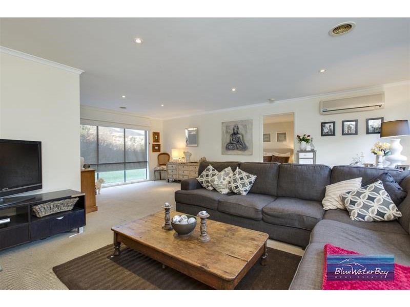 36 Samantha Drive, Mornington VIC 3931