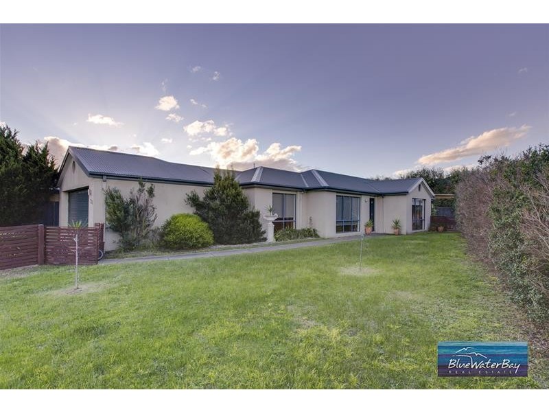 36 Samantha Drive, Mornington VIC 3931