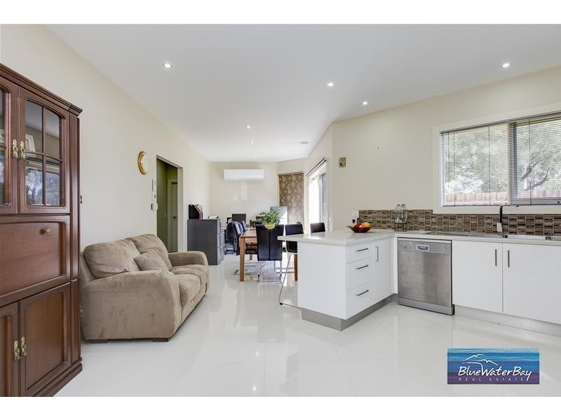 3/4 Hakea Drive, Mount Martha VIC 3934