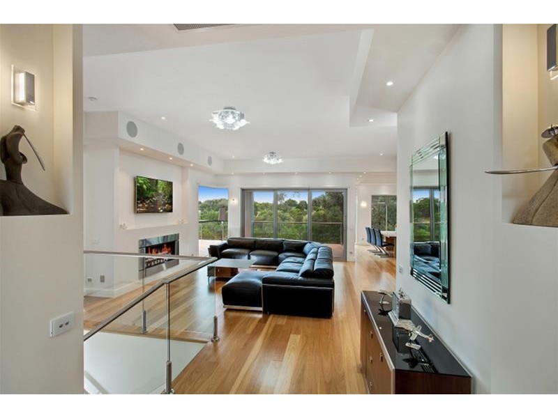 2/10 Darcy Street, Mornington VIC 3931