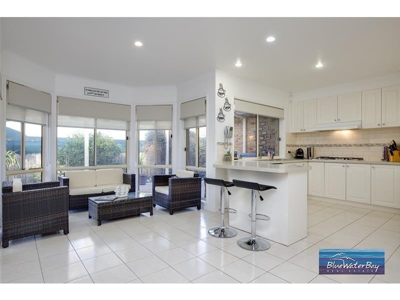 22 Ellinbank Crescent, Mornington VIC 3931