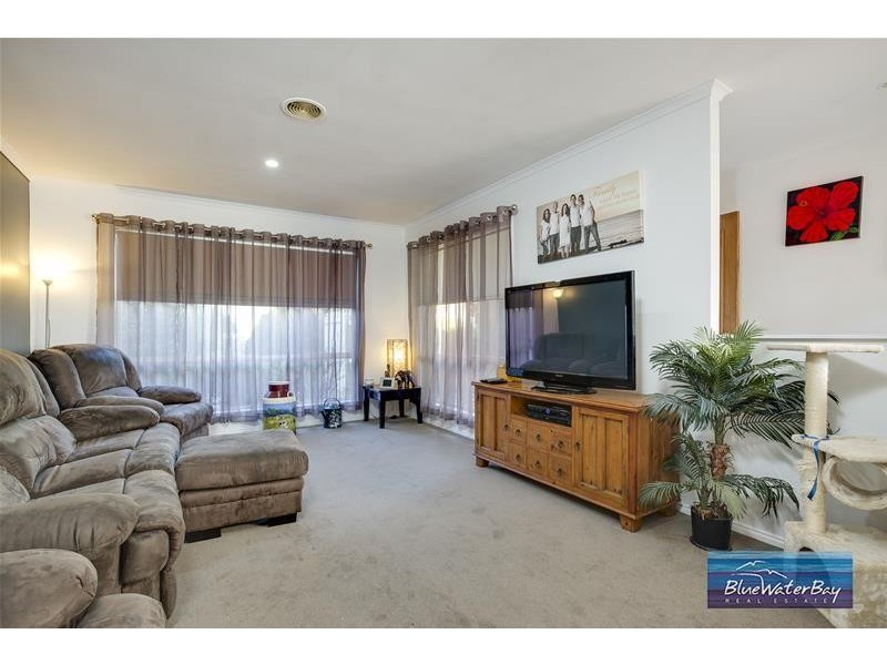 22 Ellinbank Crescent, Mornington VIC 3931