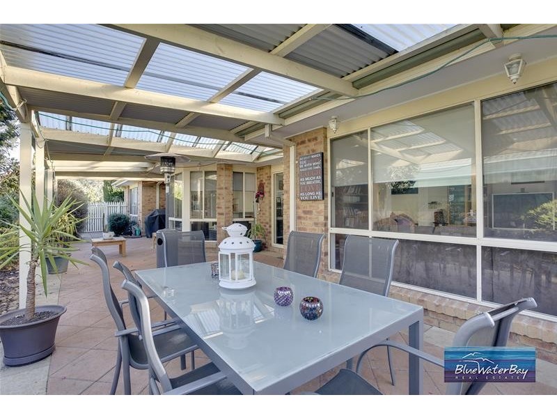 22 Ellinbank Crescent, Mornington VIC 3931