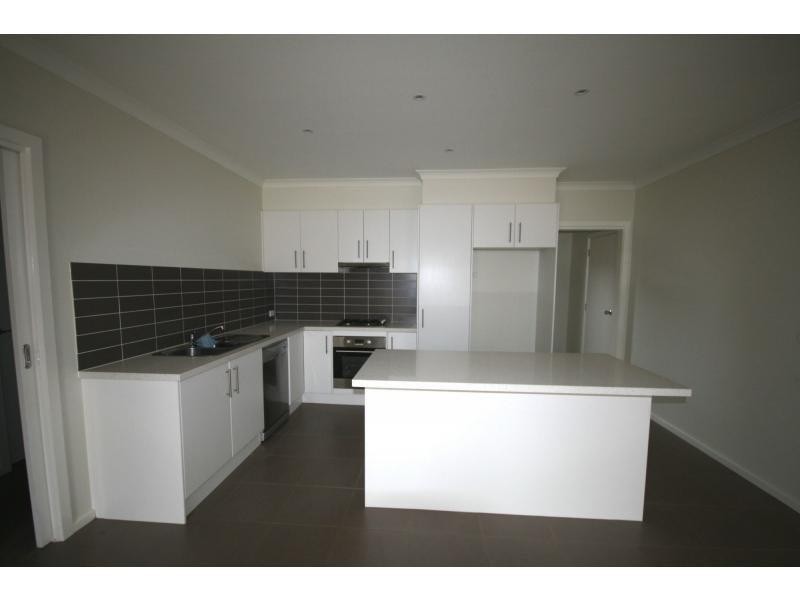 24/300 High Street, Hastings VIC 3915