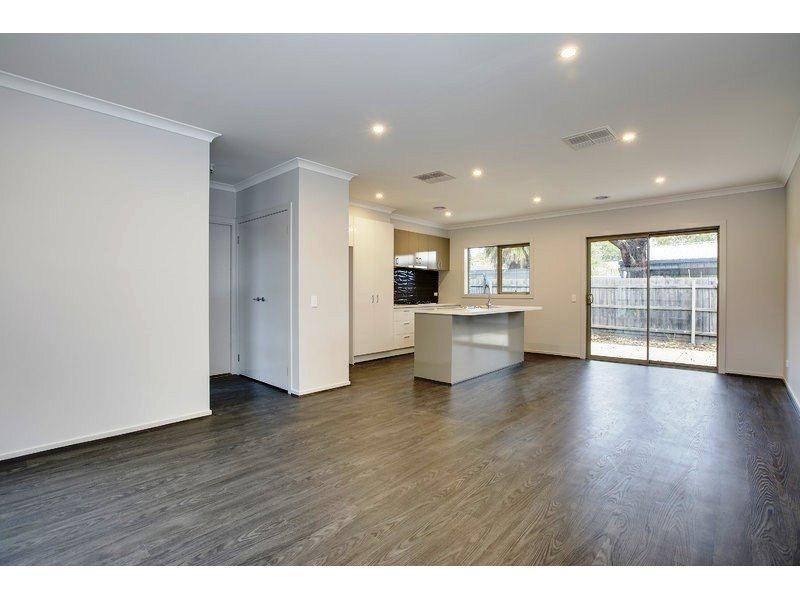 3/4 Ruth Road, Mornington VIC 3931