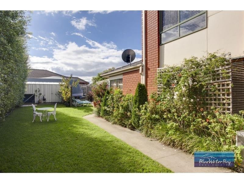 11 Chadacre Place, Mornington VIC 3931