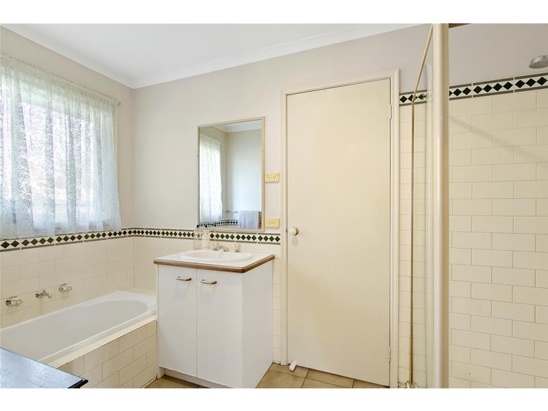 1/8 Moonah Way, Mount Martha VIC 3934