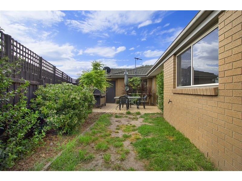 1/8 Moonah Way, Mount Martha VIC 3934