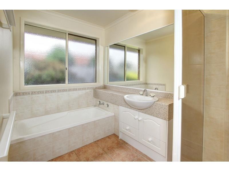 13 Playfield Grove, Mornington VIC 3931