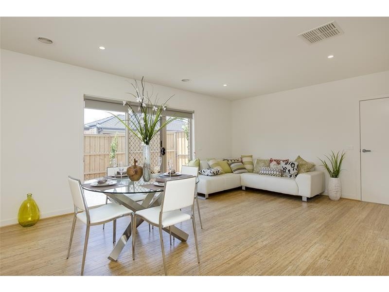 7/63 Green Island Avenue, Mount Martha VIC 3934