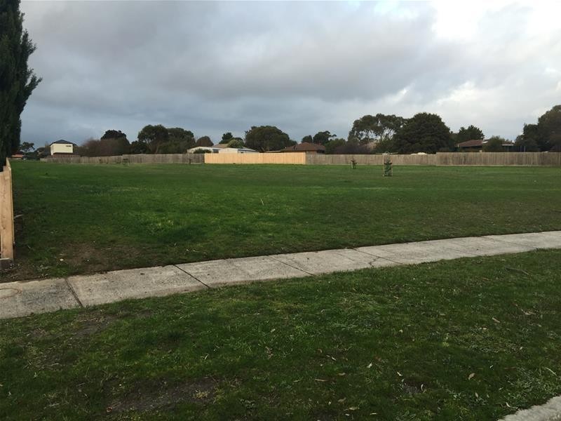 26 Parwan Crescent, Mornington VIC 3931