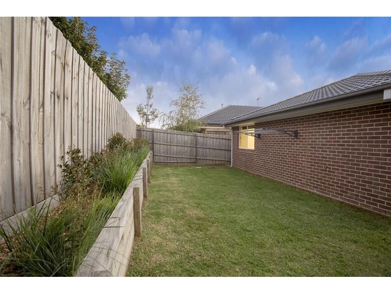 12 Marthas Walk, Mount Martha VIC 3934
