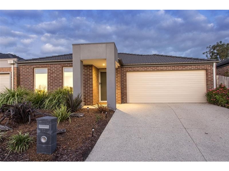 12 Marthas Walk, Mount Martha VIC 3934