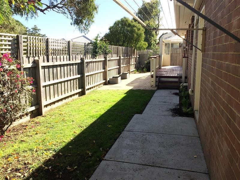 4/7 Carol Street, Mornington VIC 3931