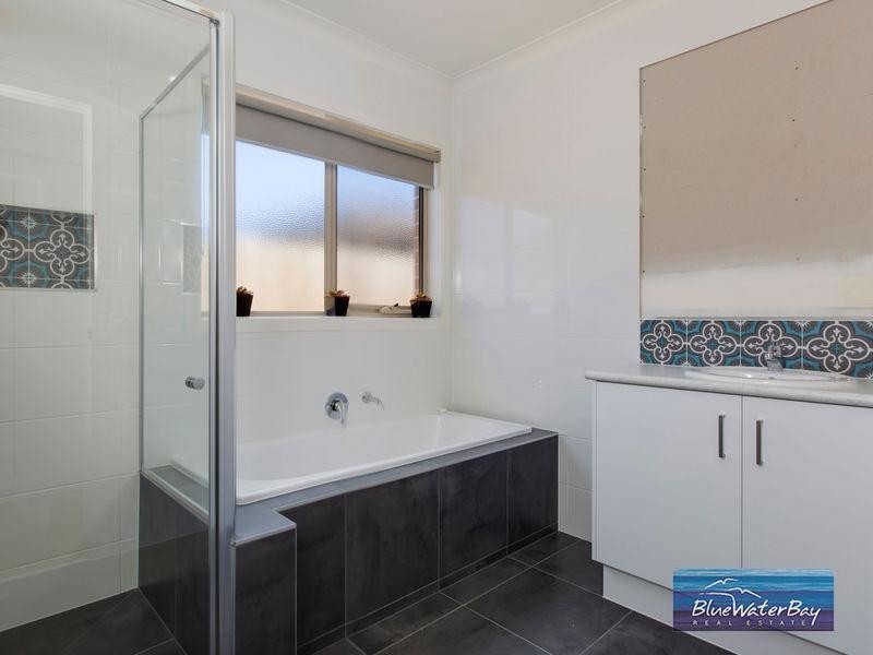 6/63 Green Island Avenue, Mount Martha VIC 3934