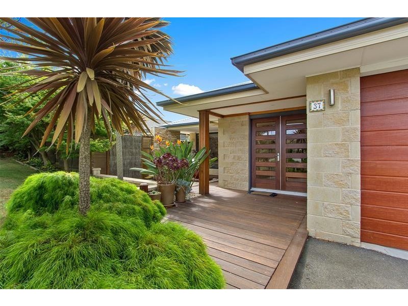 37 Serenity Way, Mornington VIC 3931