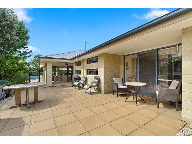 37 Serenity Way, Mornington VIC 3931