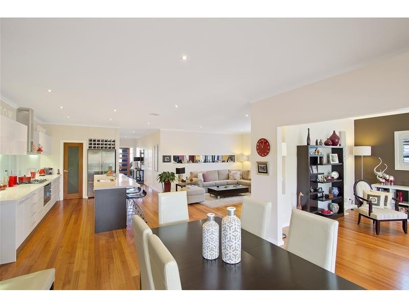 4 Windmill Parade, Mount Martha VIC 3934