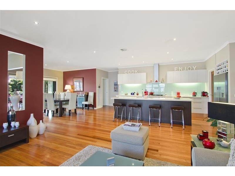 4 Windmill Parade, Mount Martha VIC 3934