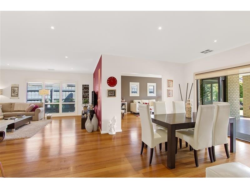 4 Windmill Parade, Mount Martha VIC 3934