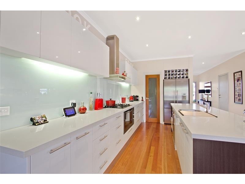 4 Windmill Parade, Mount Martha VIC 3934